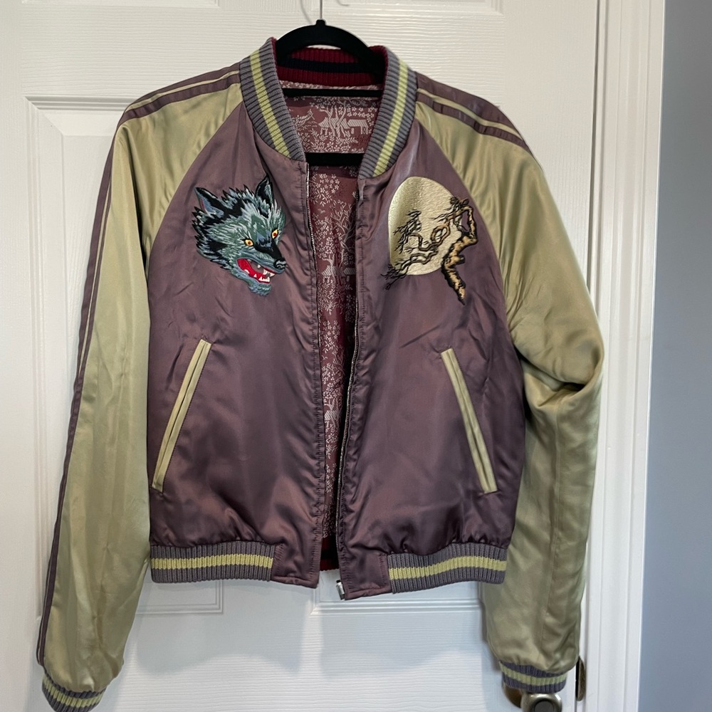 GUCCI: Reversible jacket with purple wolf design and print